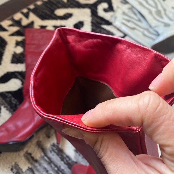 Gorgeous leather vintage red boots - Picture 2 of 3